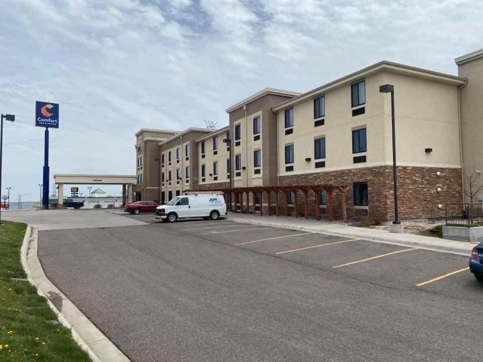 Comfort Inn & Suites Cheyenne Exterior photo
